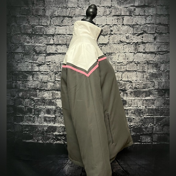 Rip Curl Jacket - Picture 4 of 13